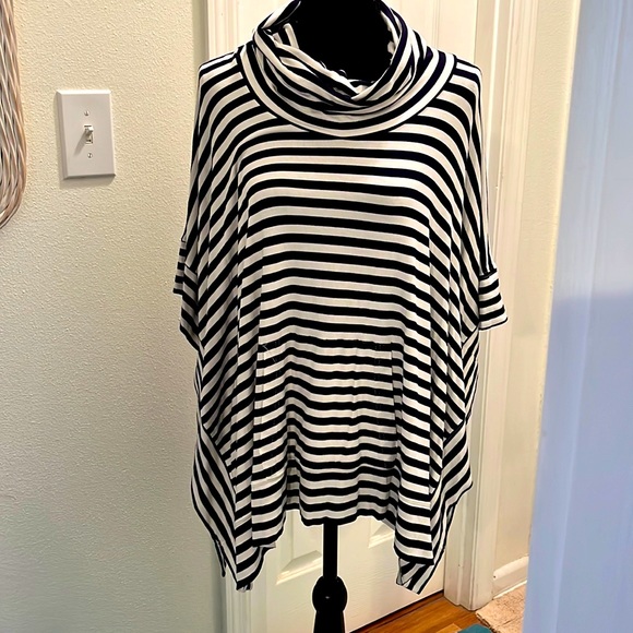 Blue by Saks Fifth Avenue striped poncho - Picture 1 of 8